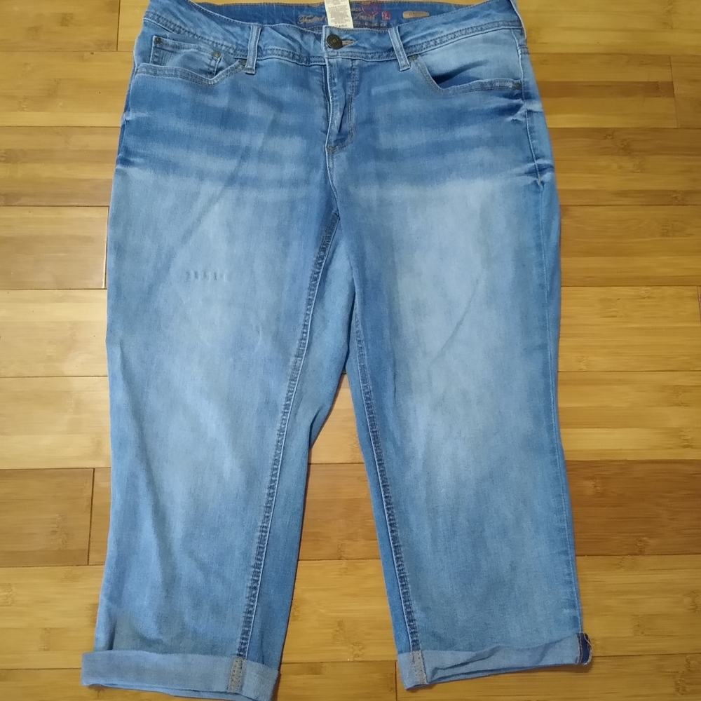 Faded Glory Jean Capri 14